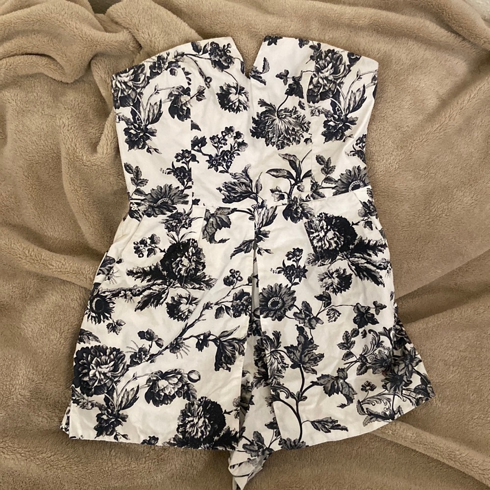 Urban Outfitter Kimchi Blue Cute Summer Romper size 0